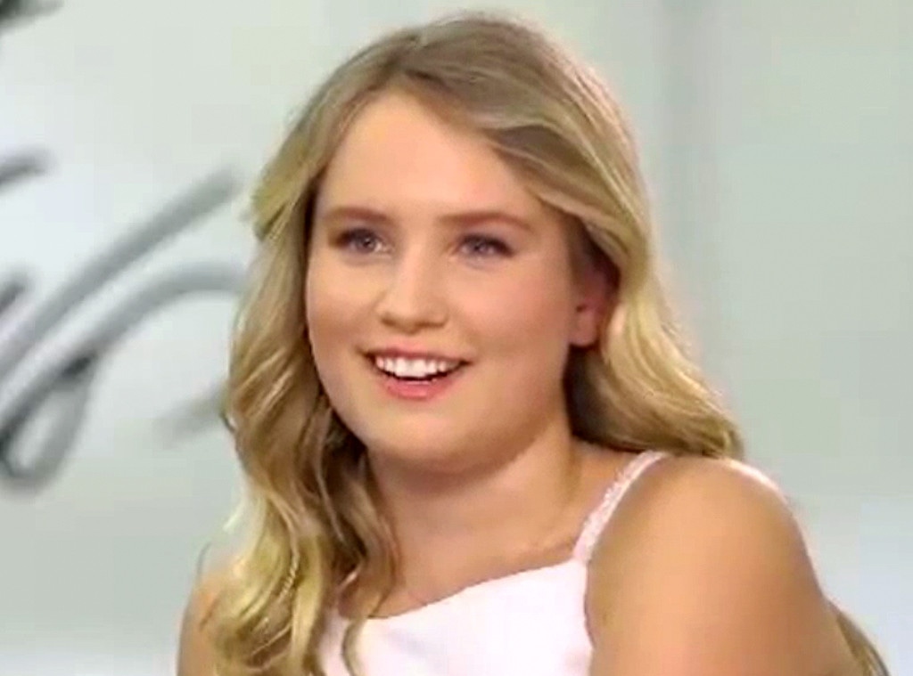 Sailor Brinkley Cook Reveals Her Mom's Secrets to Success! - E! Online